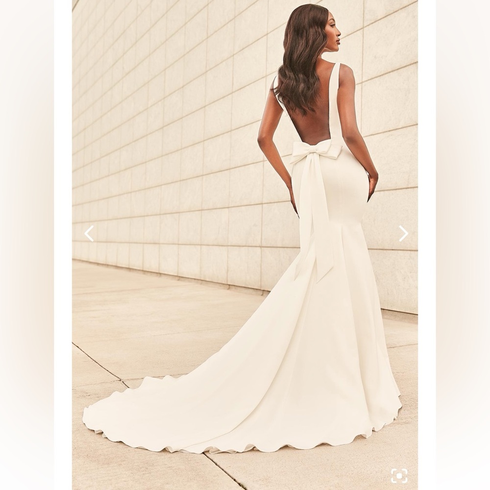 NWT Crepe Wedding Dress